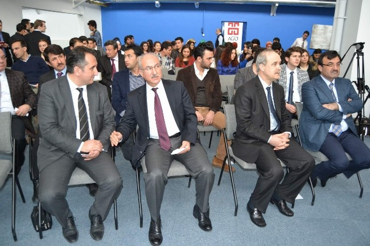 Agü\'de \'İş Hayatına Dair İpuçlar\' Konulu Konferansa