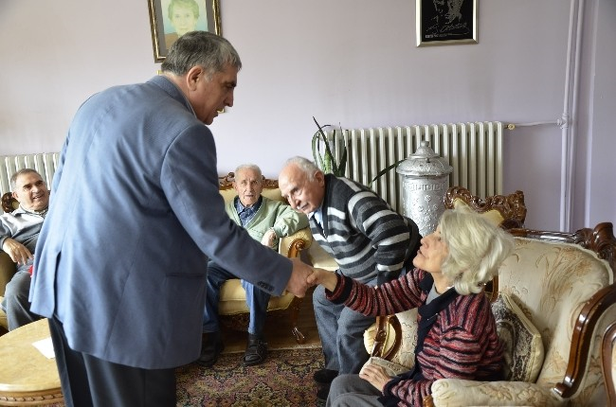 Ak Partili Kalkan\'dan "Huzur Veren" Ziyaret