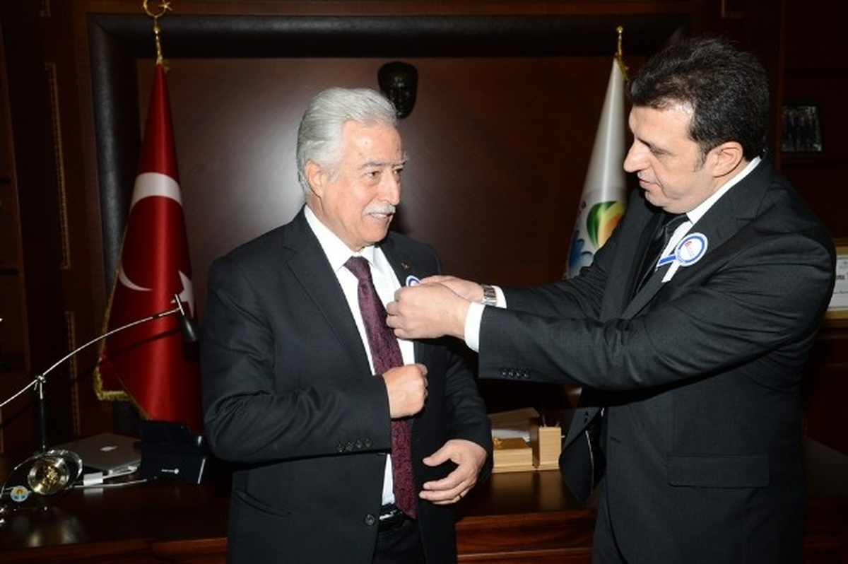 Aldırmaz\'dan "Vergi" Mesajları