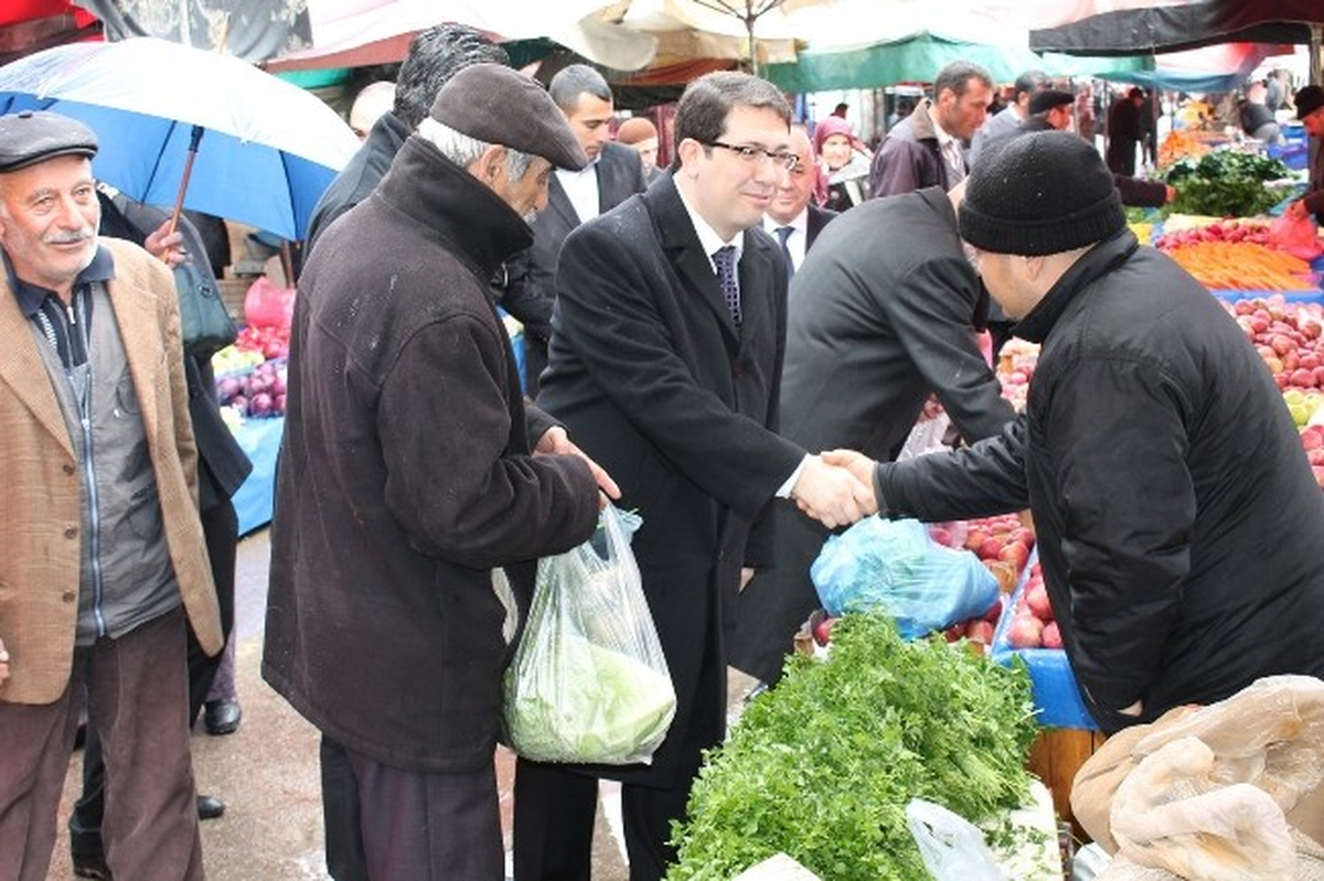 Başkan Adayı Yazgı, Pazarcı Esnafını Ziyaret Etti