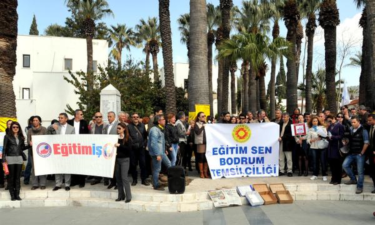 Bodrum\'da MEB Yasa Tasarısı Protestosu