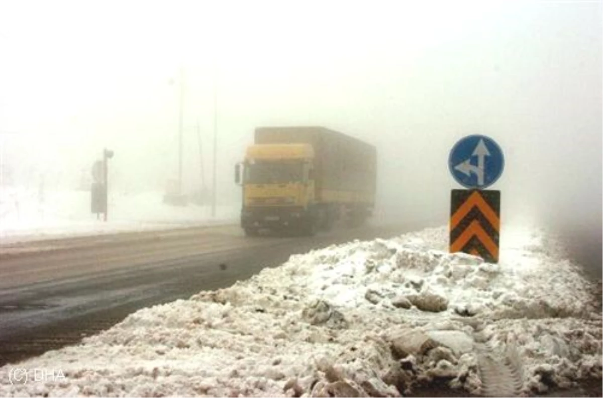 Bolu Dağı\'nda Kar ve Sis Ulaşımı Etkiledi