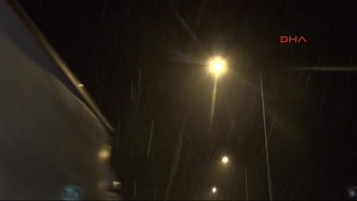 Bolu Dağı\'nda Kar ve Sis Ulaşımı Etkiledi