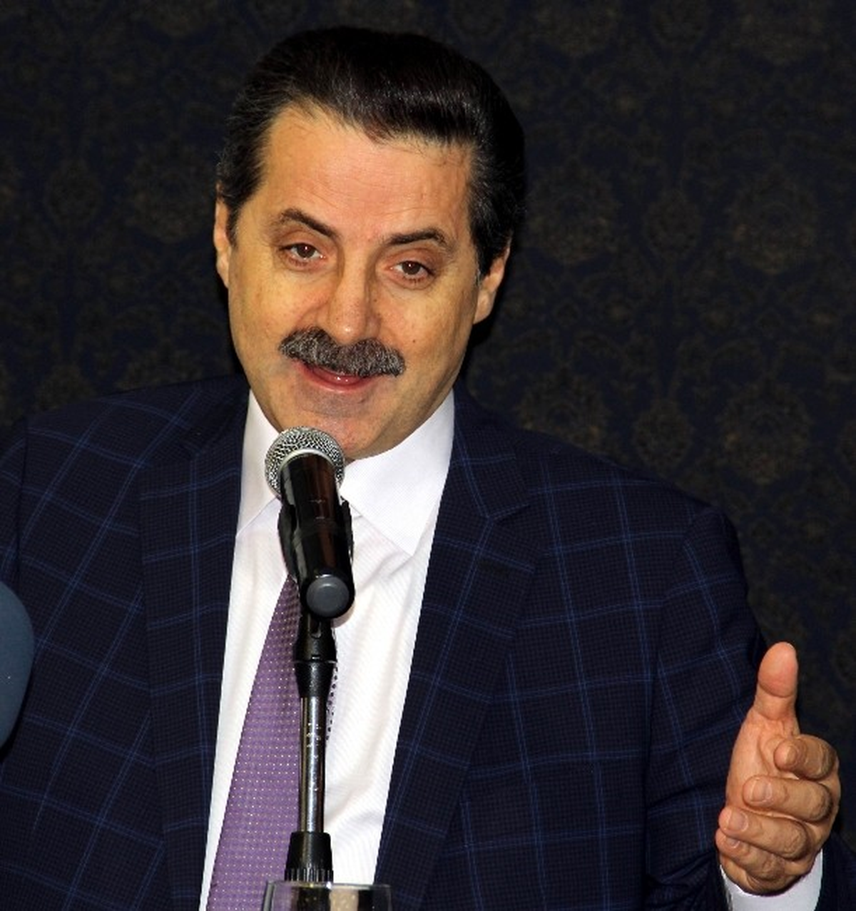 Çalışma ve Sosyal Güvenlik Bakanı Çelik Esnafla Kahvaltıda Buluştu