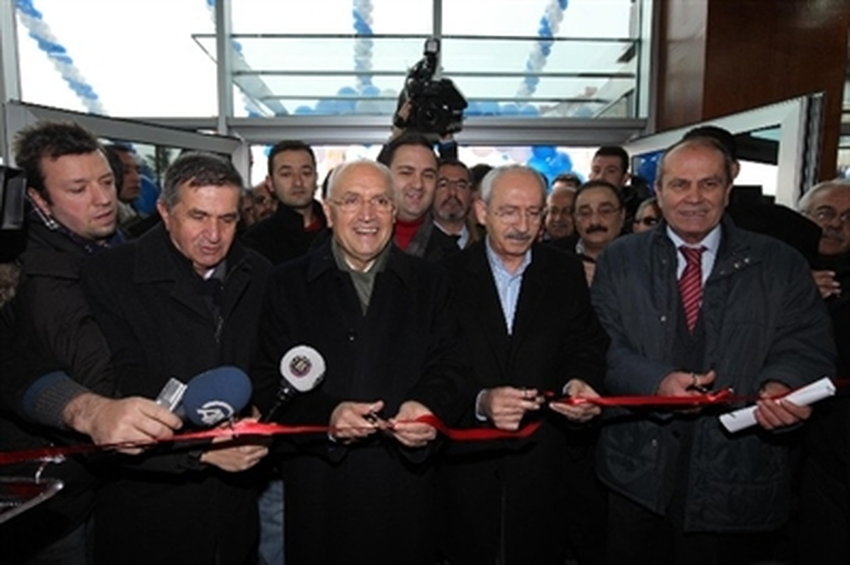 CHP Yenimahalle\'de Yeni Seçim Bürosu Açtı