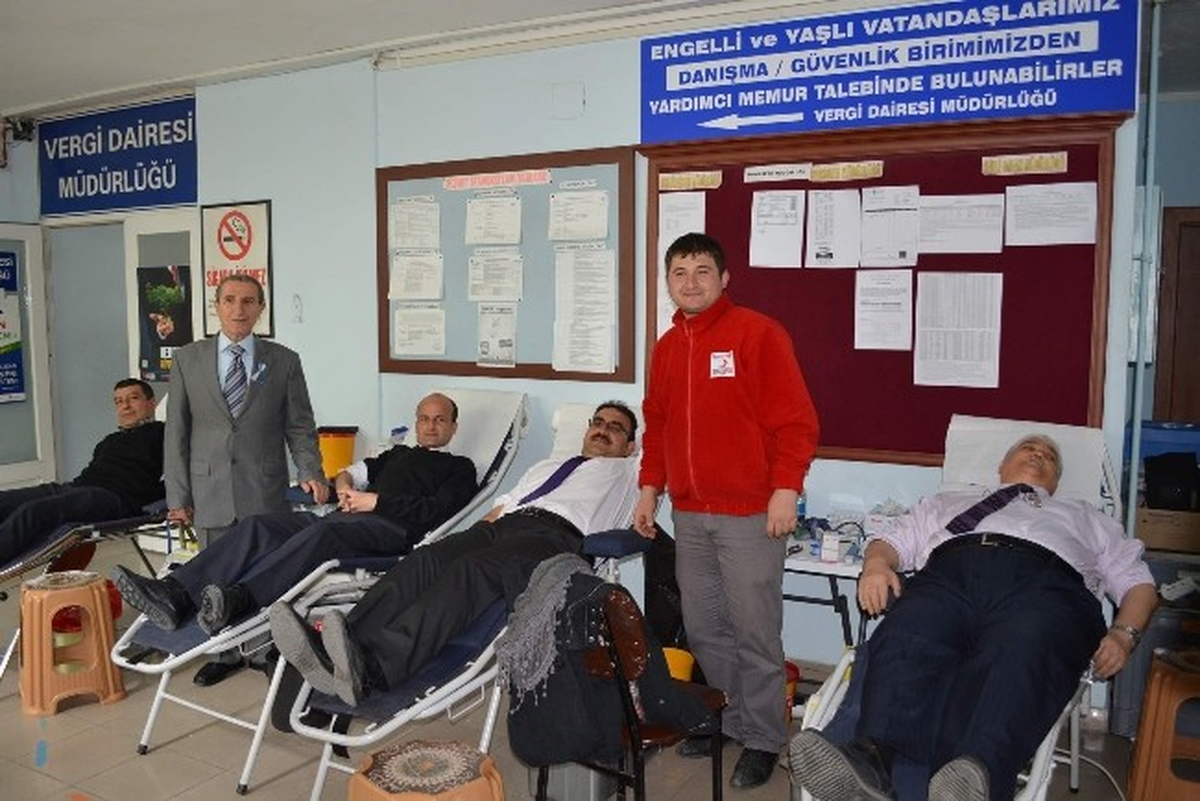 Niğde Defterdarlık Çalışanları Kan Bağışında Bulundu
