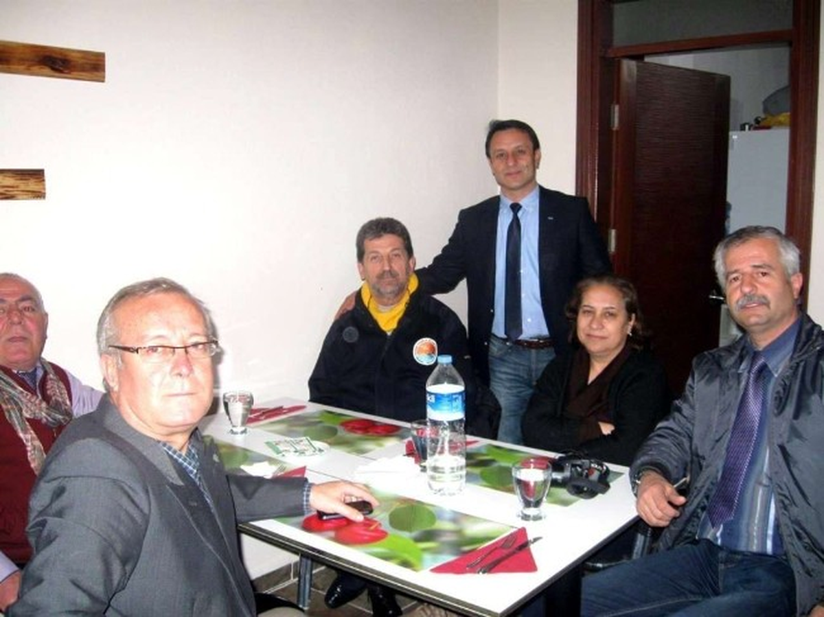 Edremit'te Yörenin Tanıtım Elçilerine Belgeleri Verildi