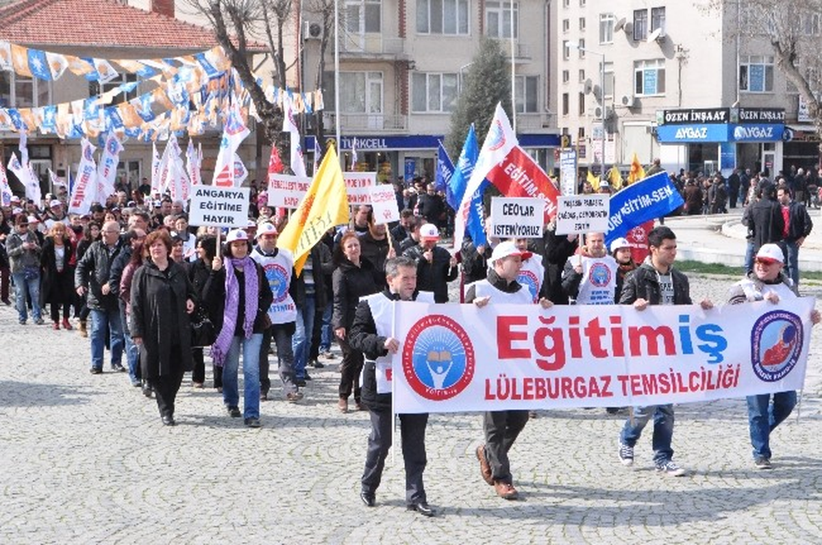 Eğitim Camiası Lüleburgaz\'da İş Bıraktı
