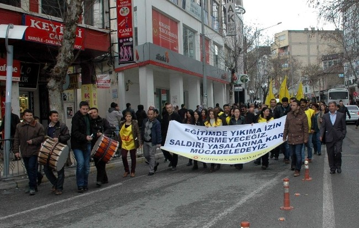 Eğitim- Sen Üyeleri 1 Gün İş Bıraktı