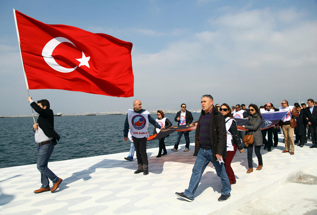 Eğitim Sendikalarından "Meb Yasa Tasarısı" Protestosu