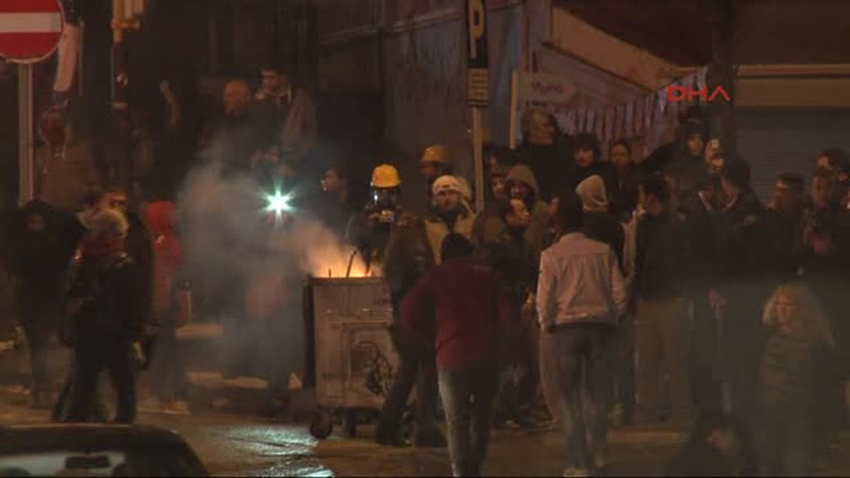Ek 1 Ankara\'da Yolsuzluk Karşıtı Protestoya Polis Müdahalesi