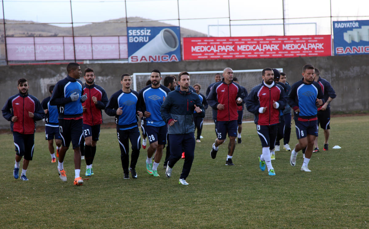 Elazığspor, Sivasspor\'a Moralli Hazırlanıyor