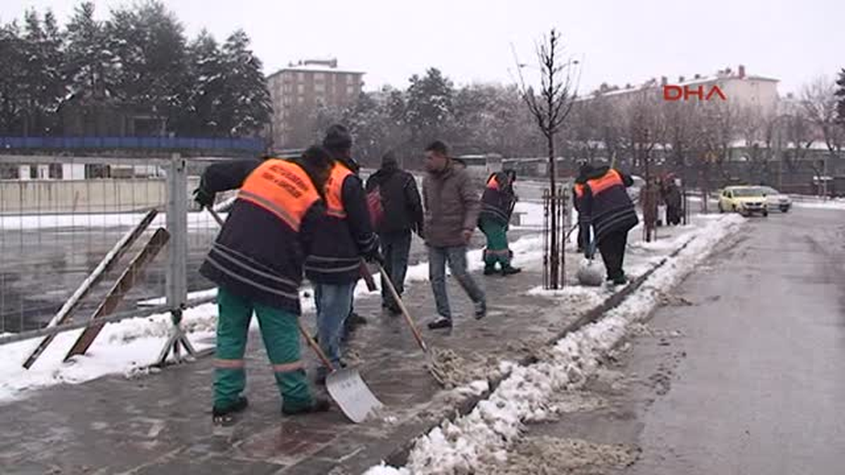 Erzurum Güne Karla Uyandı