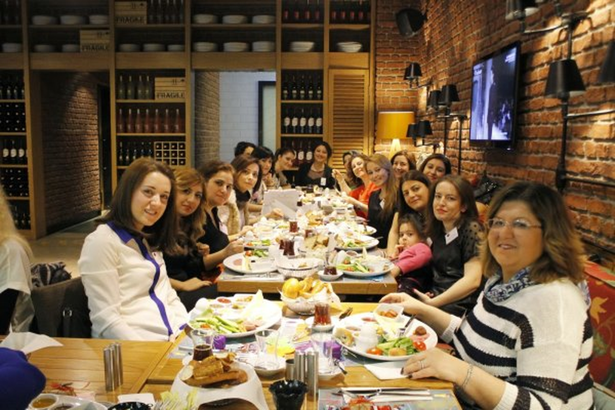 ESTUZ İstanbullu Bloggerları Buluşturdu