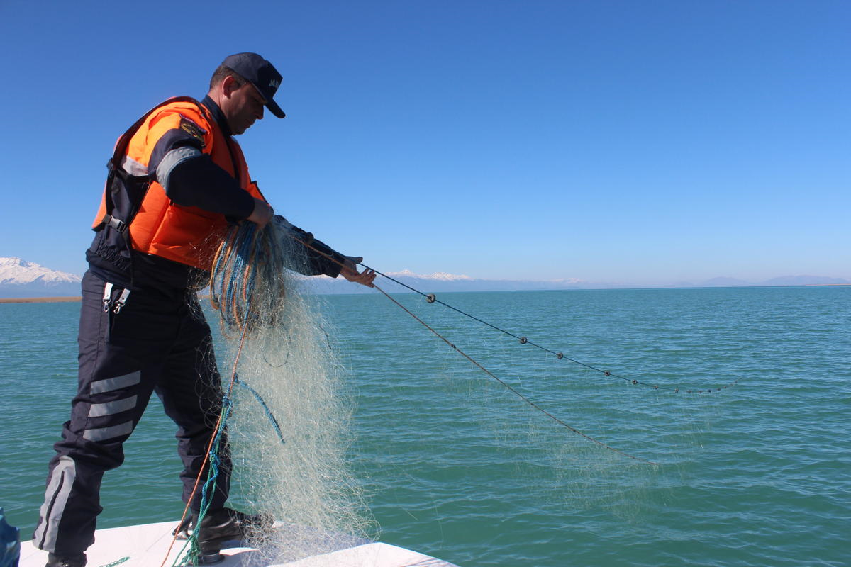 Gölden 3 Ton Kurşun Çıkarıldı
