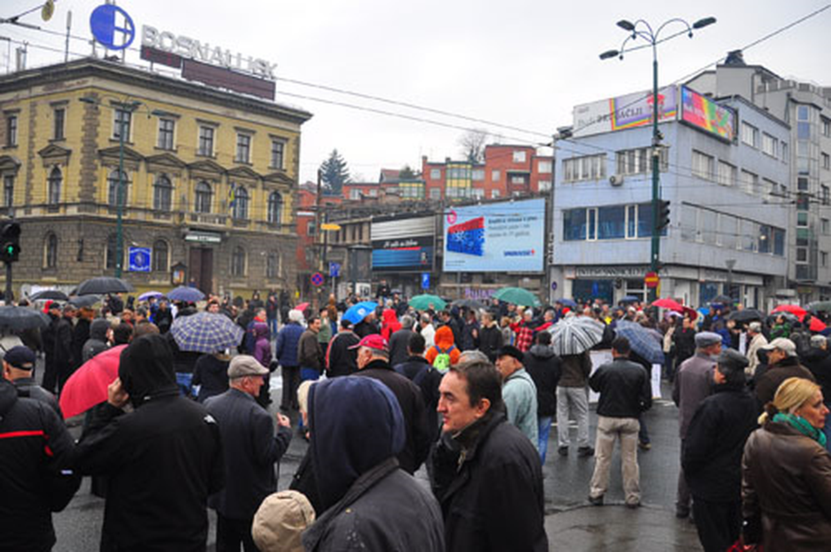 Hırvatistan ve Bosna Hersek\'te Protestolar