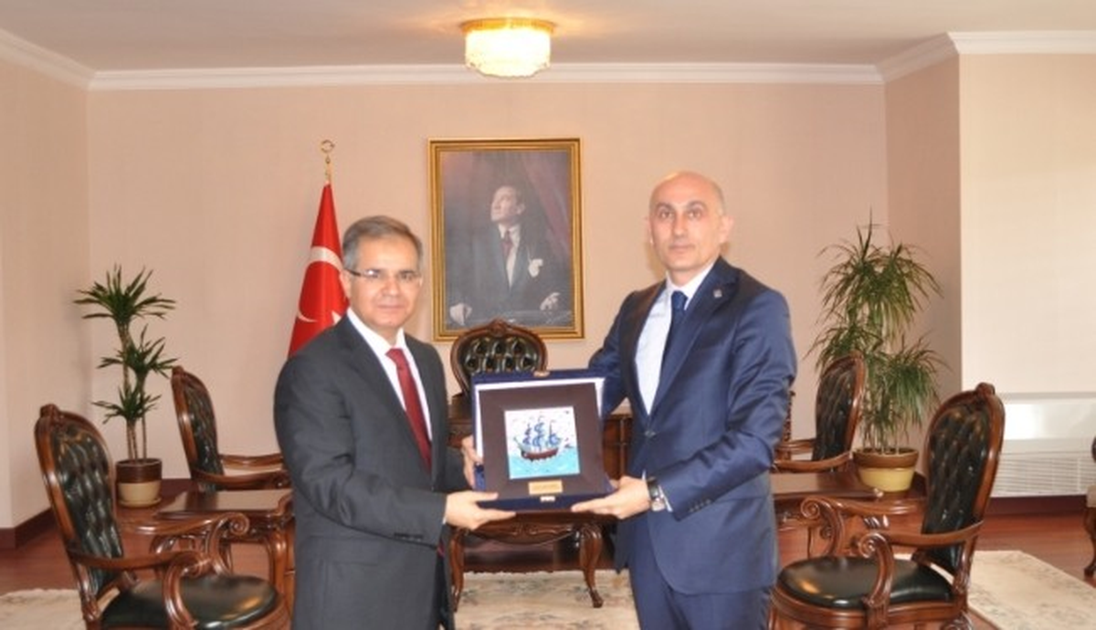 Hkü Rektörü Yılmaz, Vali Tapsız\'ı Ziyaret Etti
