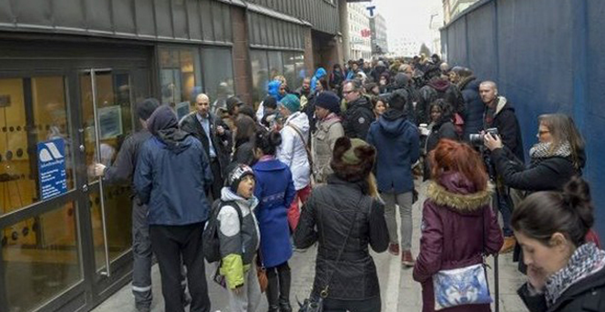 İş Görüşmesi İçin Bin Kişi Çağrıldı, 61 Bin Kişi Geldi