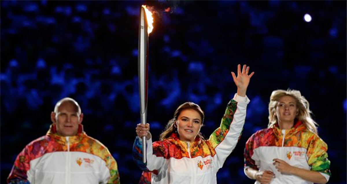 Kabayeva Kiminle Nişanlandı?
