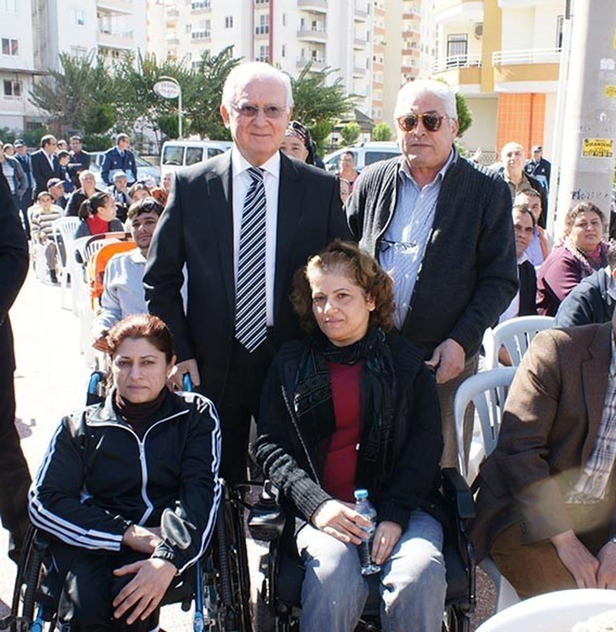 Mavi Kapaklar 101 Akülü Araca Dönüştü