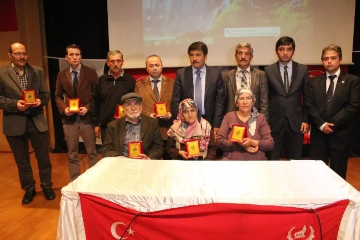 MHP Adayı Çelik,'Mhp'nin Yükselişine Tahammül Edemiyorlar'