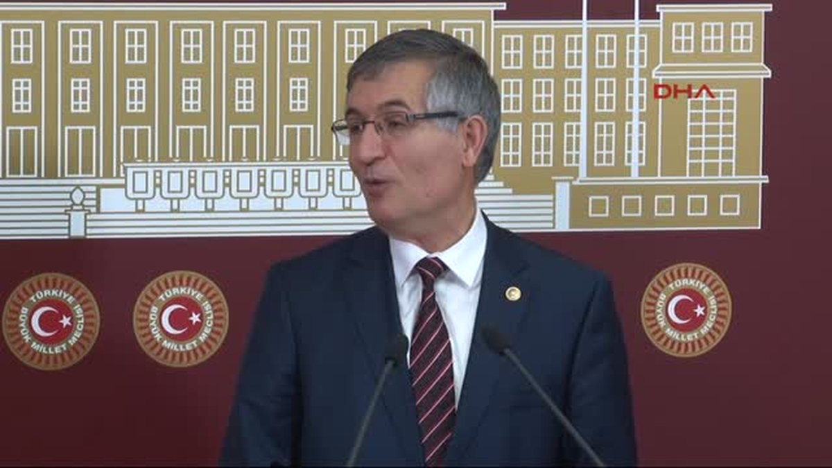 MHP Milletvekili Özcan Yeniçeri, TBMM\'de Basın Toplantısı Düzenledi.
