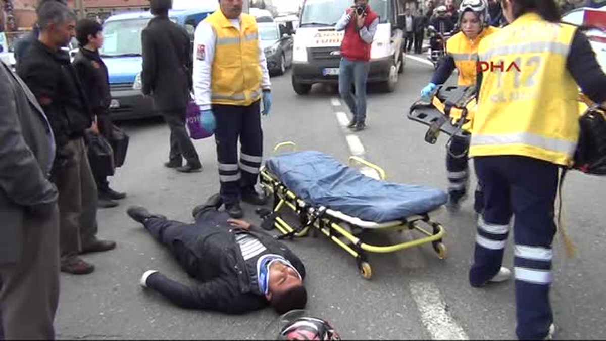 Adıyaman\'da Motosiklet Devrilince Sürücü Yaralandı