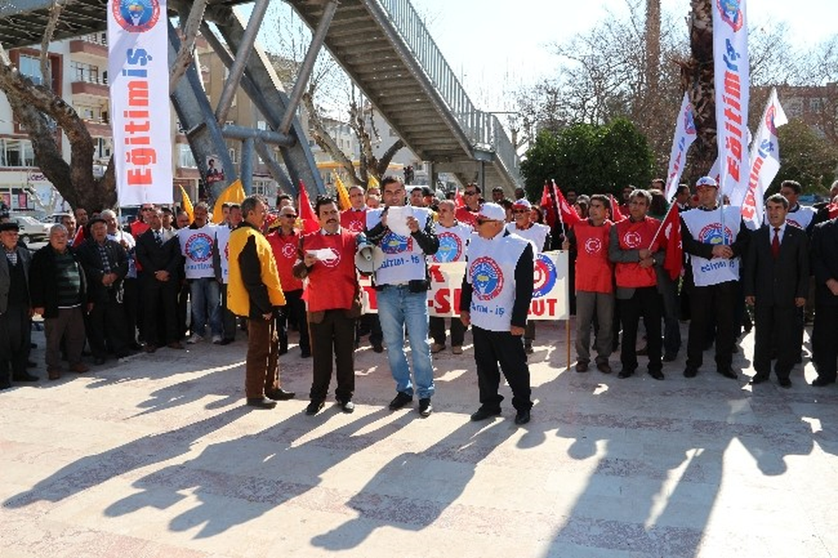 Mut\'ta Öğretmenler İş Bıraktı