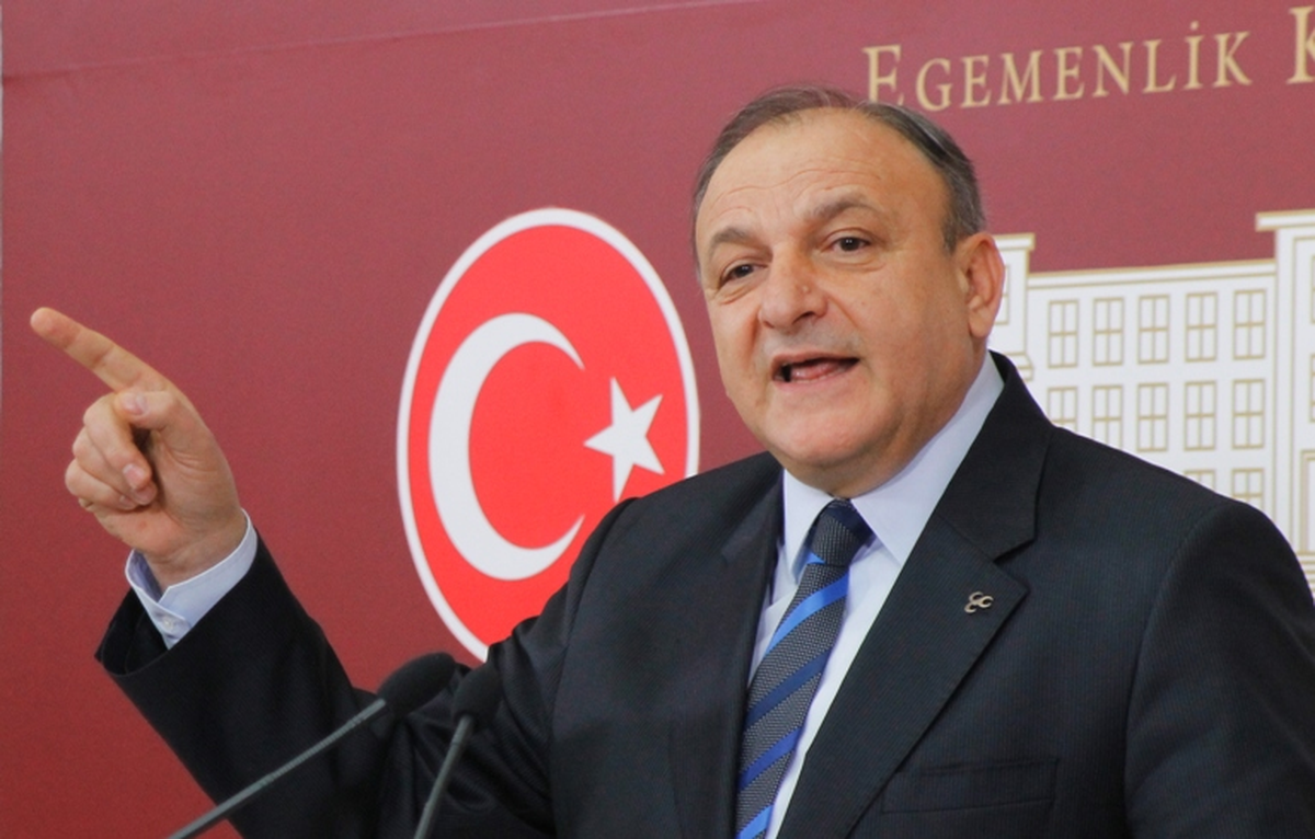 Oktay Vural: Cumhurbaşkanı ve Başbakan Fiilen Darbe Yapıyor