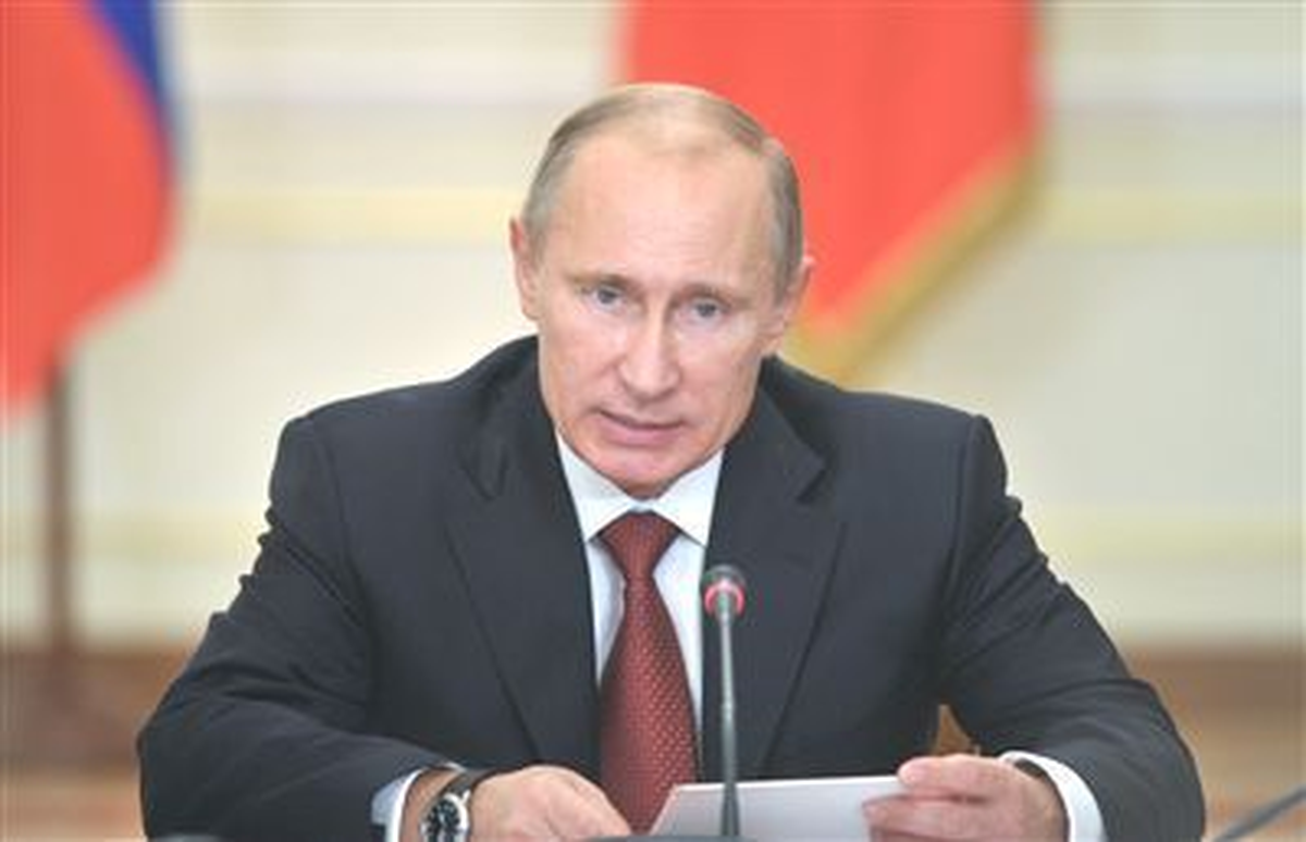 Putin, Orduyu Denetleme Emri Verdi