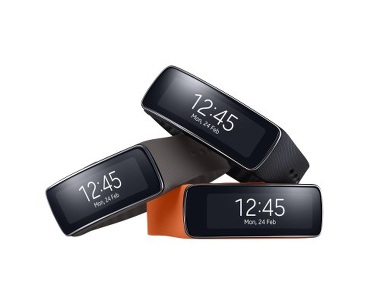 Samsung Giyilebilir Teknoloji Ürünlerini "Gear Fit" ile Genişletiyor