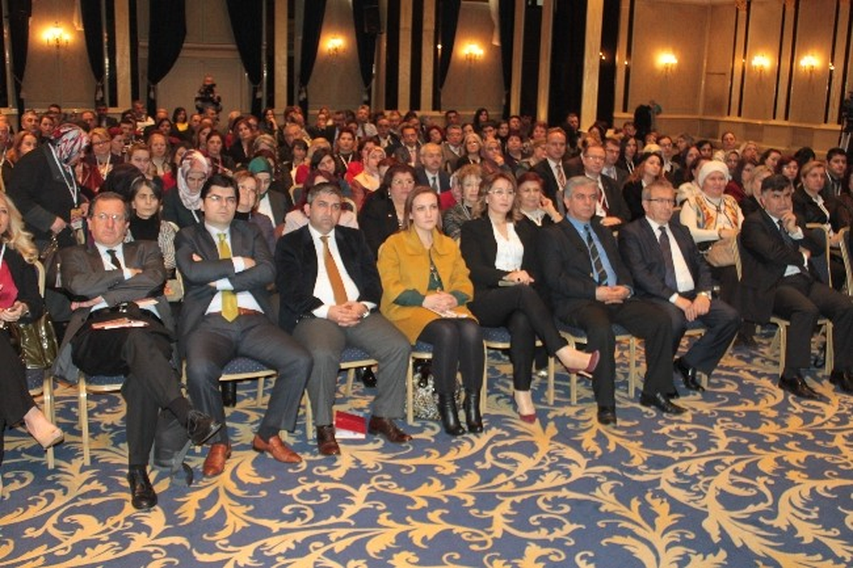 Şiddetsiz Aileler İçin Babalara Çocuk Eğitimi