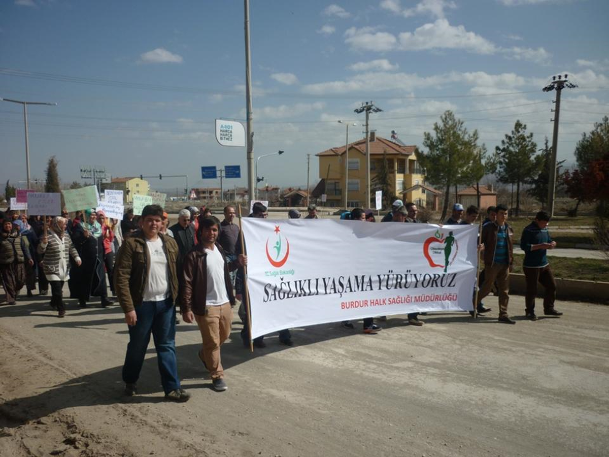 Tefenni\'de "Sağlıklı Yaşam Yürüyüşü" Yapıldı