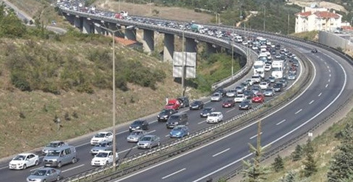 TEM\'in Gebze İzmit arasında Ankara yönü 8 saat Kapanacak