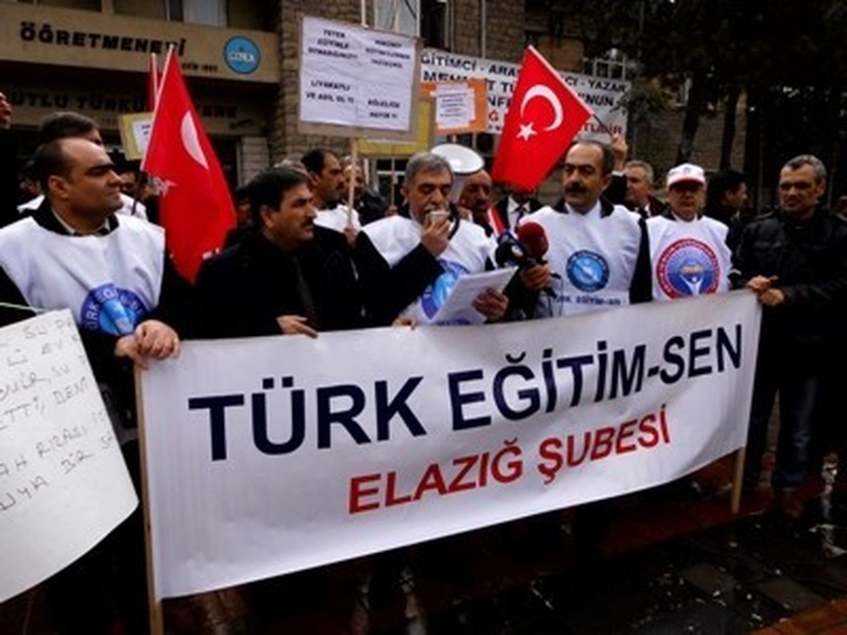 Türk Eğitim Sen Üyeleri Bir Gün İş Bıraktı