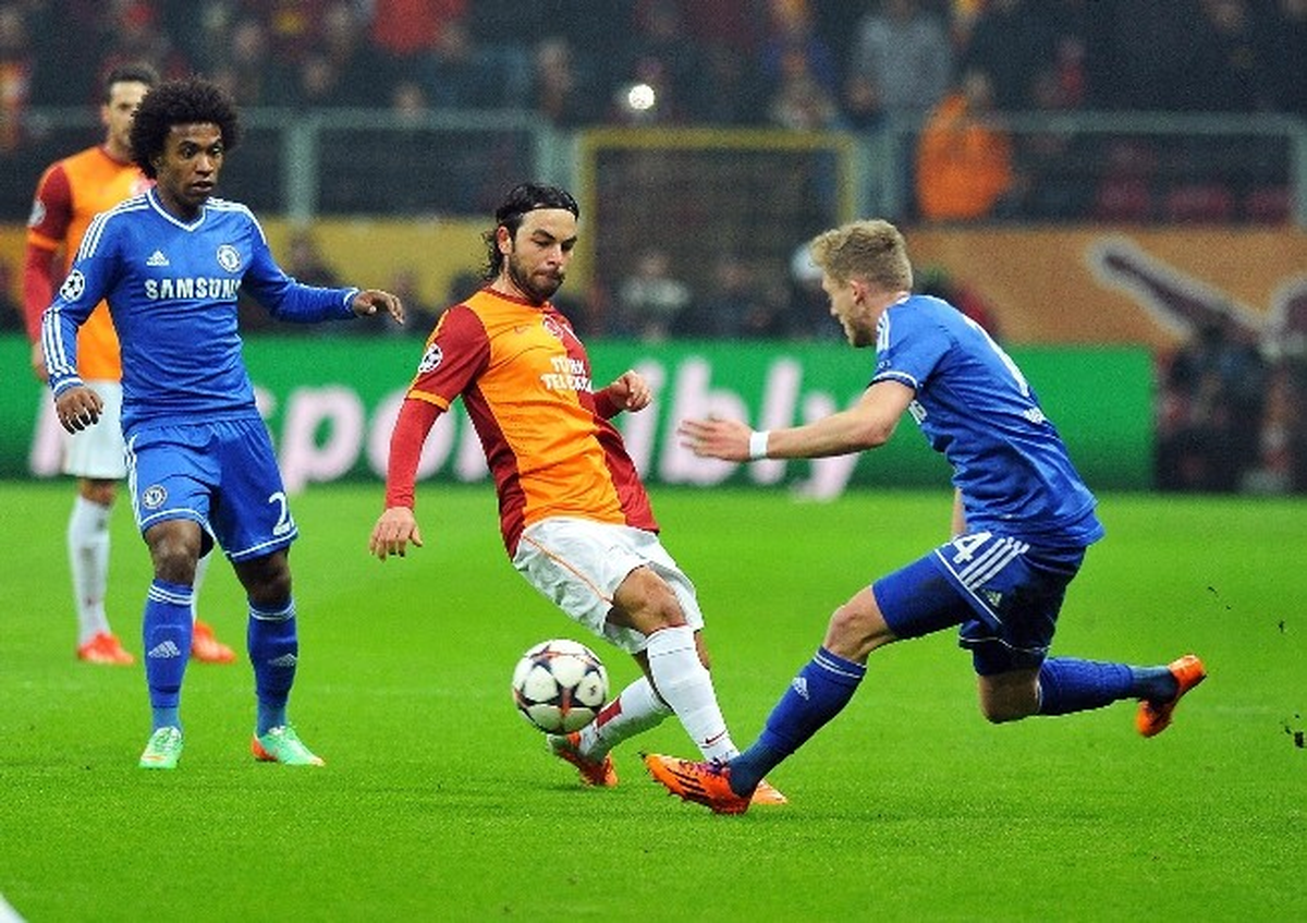 Galatasaray Chelsea İle Mücadele Ediyor