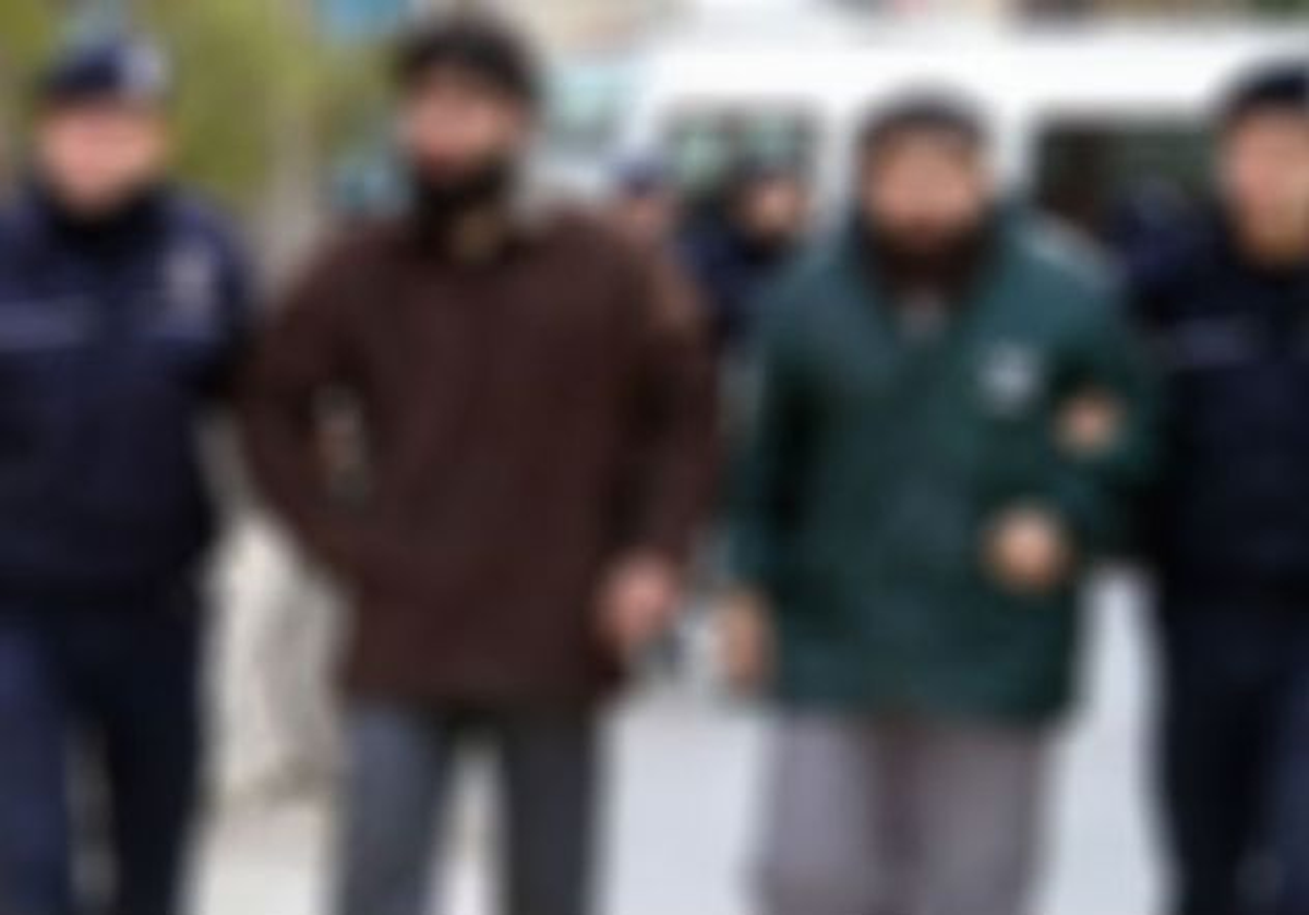 Viranşehir\'de Kaçak Akaryakıta 3 Gözaltı