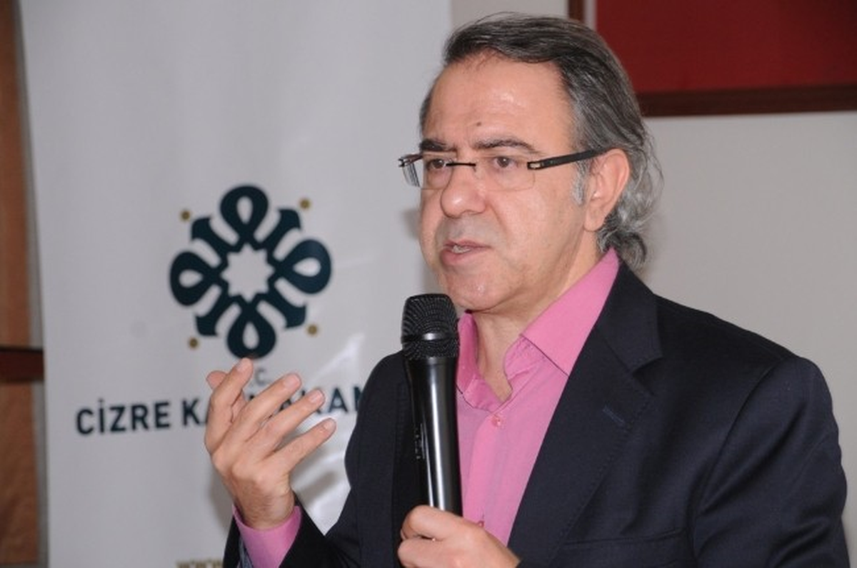Yazar Armağan, Cizre\'de Öğrencilerle Bir Araya Geldi