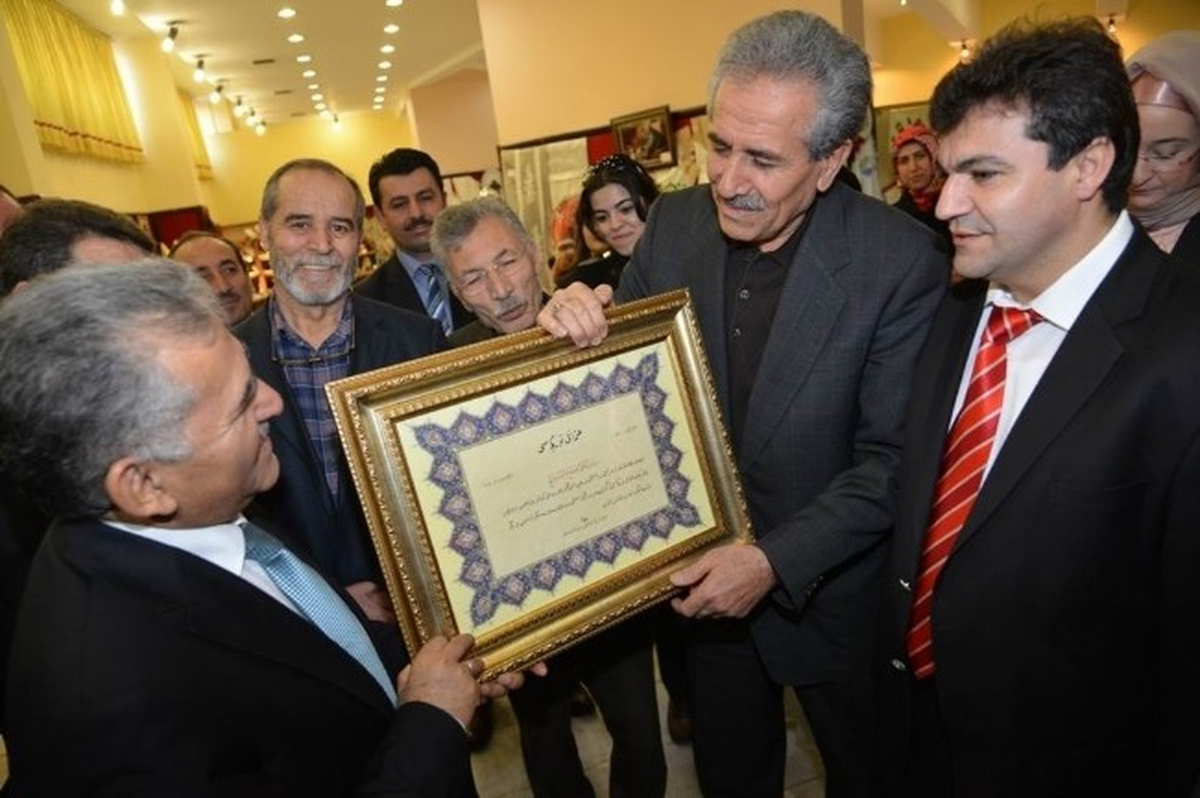 Yusuf Şükrü Şafak\'tan Başkan Memduh Büyükkılıç\'a Osmanlıca Teşekkür Belgesi