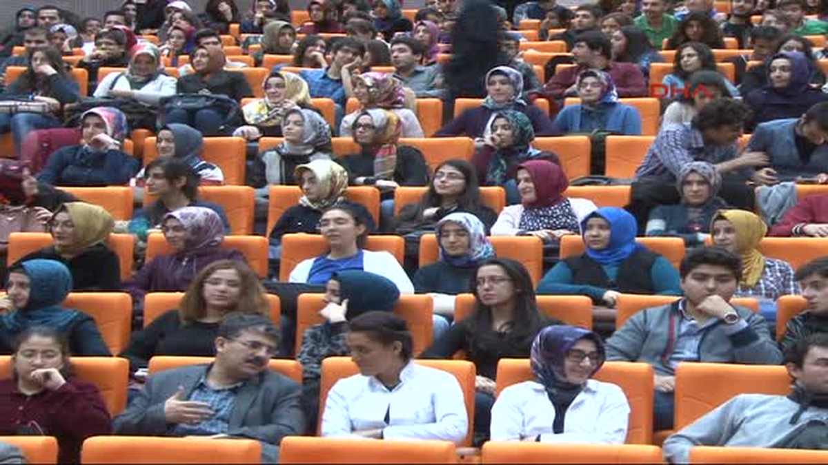 Yüz Nakli Uzmanı Ömer Özkan Elazığ\'da Öğrencilerle Buluştu