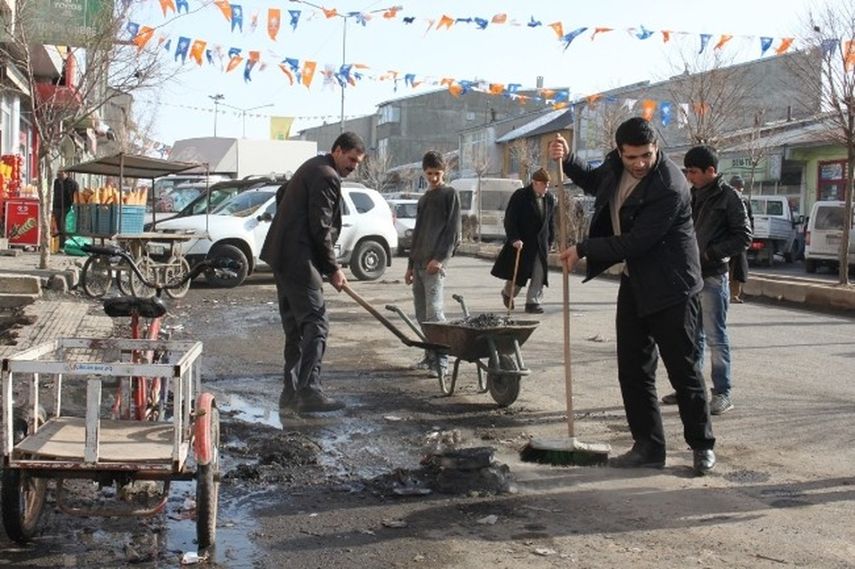 Ağrı\'da Bahar Temizliği Erken Başladı