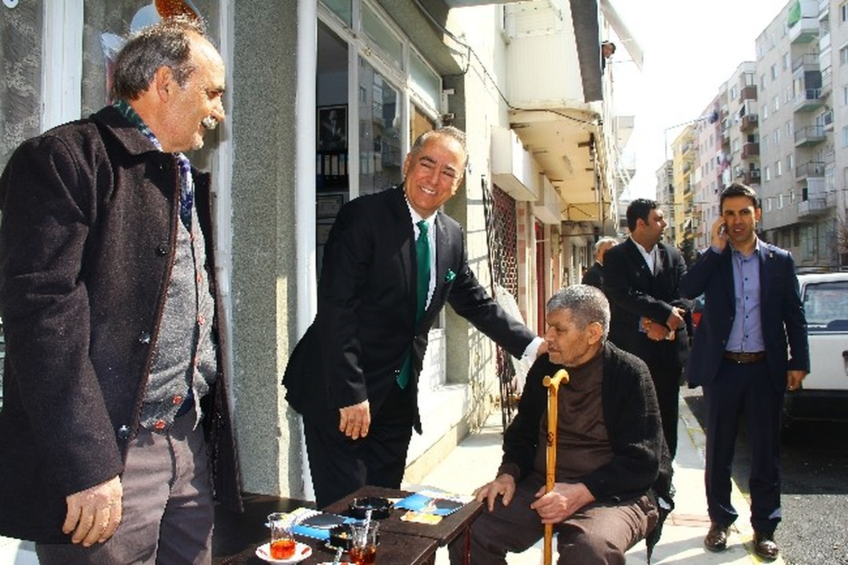 AK Parti Adayı Özcan: "Balçova\'da 10 Yıllık Fetret Devri Bitiyor"