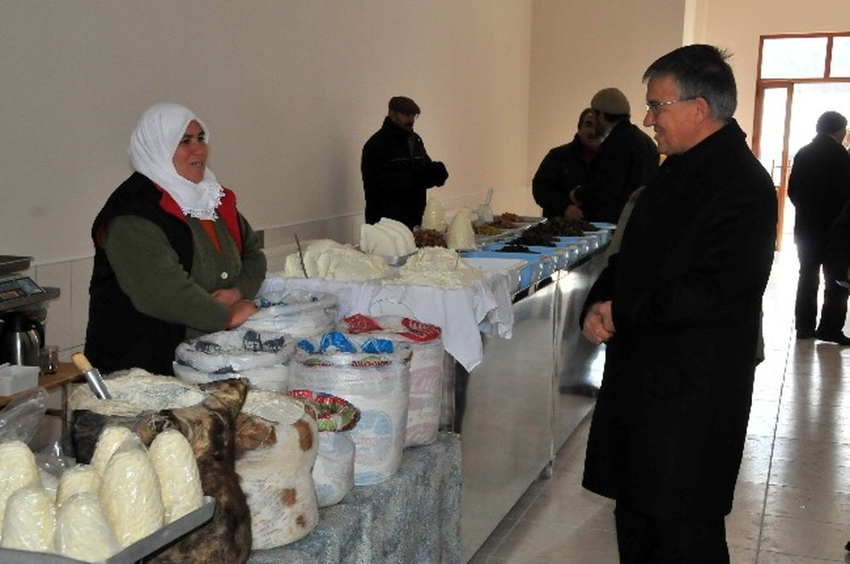 Akşehir\'de "Yöresel Ürün Pazarı" Açıldı