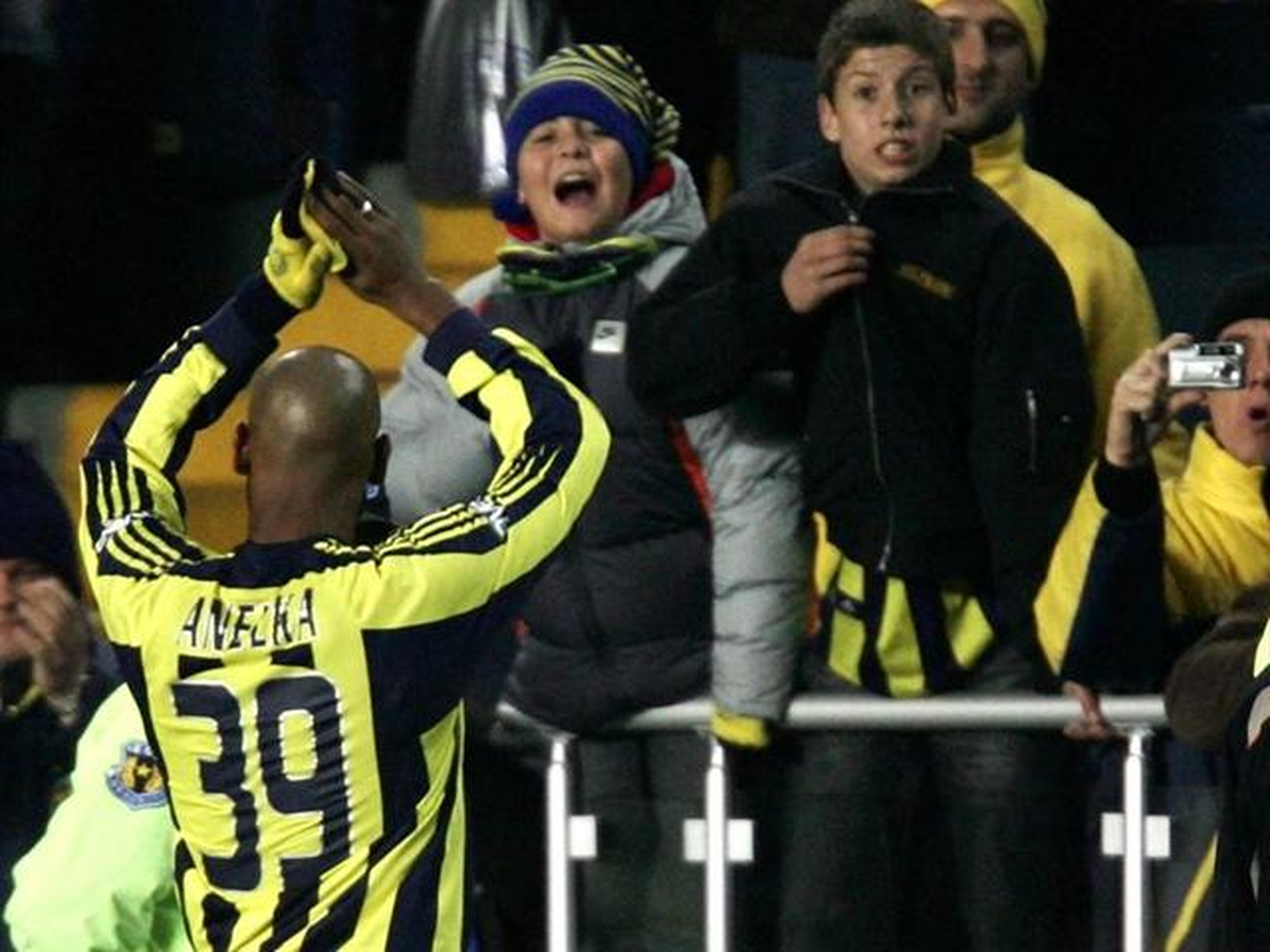 Anelka\'nın Eli Bu Defa Kendisini Yaktı!