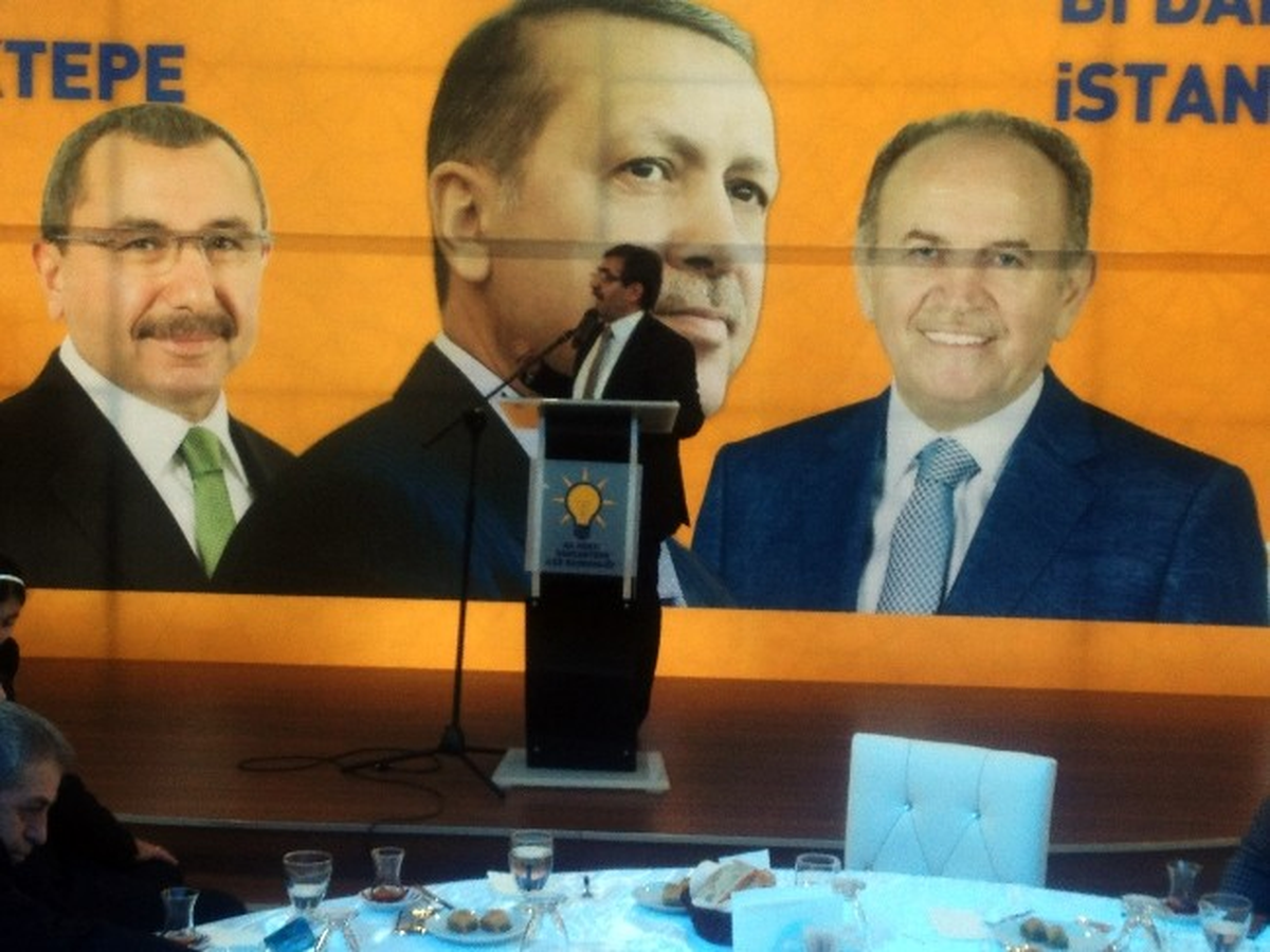Bakan Güllüce Sancaktepe\'de \'Ak Kadınlar\' ile Bir Araya Geldi