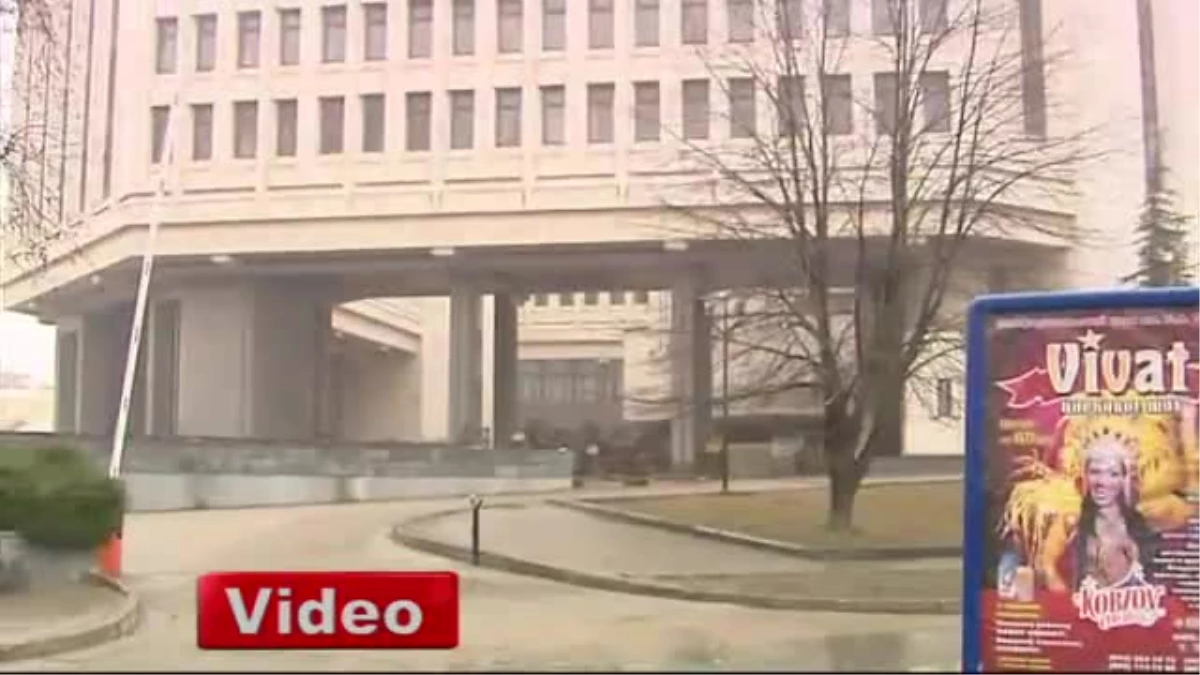 Kırım\'da Başbakanlık ve Parlamento Binaları Ele Geçirildi