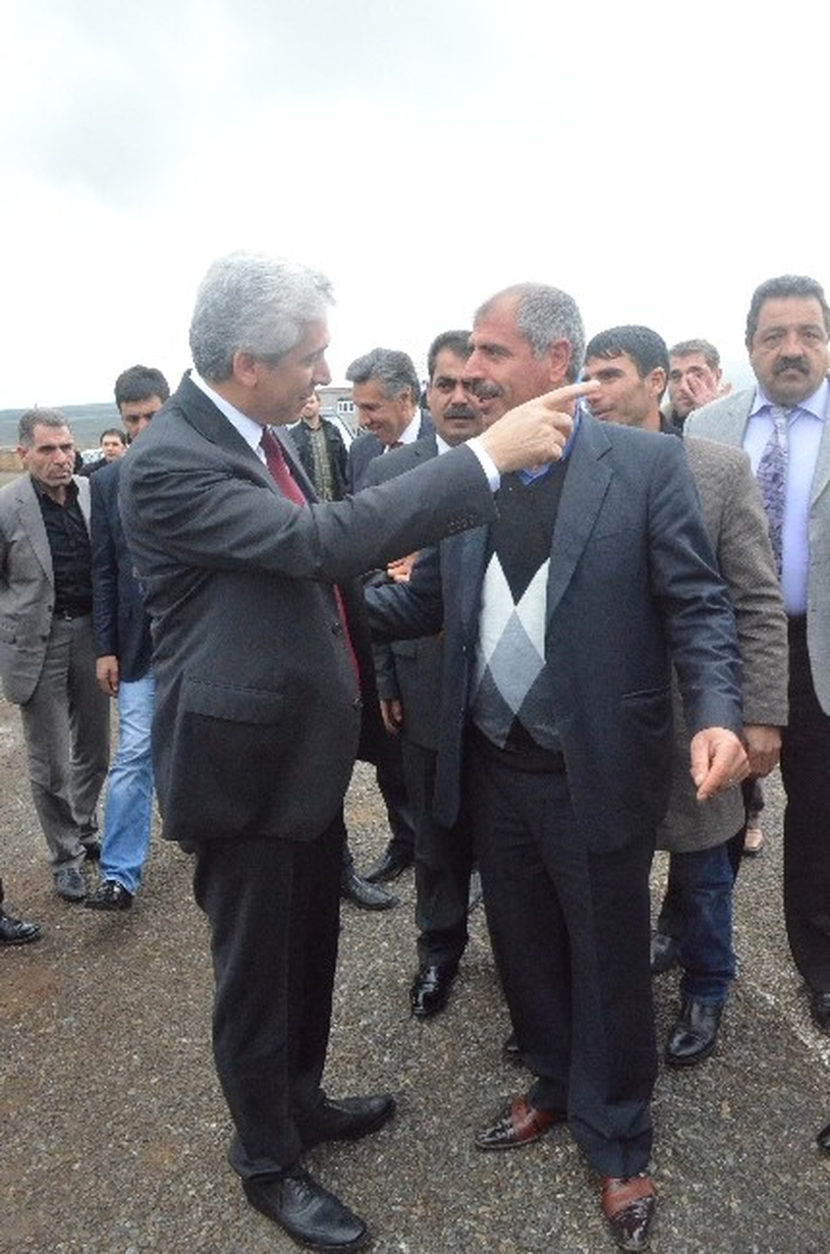 Başkan Adayı Ensarioğlu\'na Sevgi Seli