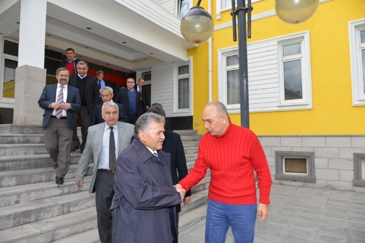 Başkan Büyükkılıç, Kayserispor Tesisleri\'nde