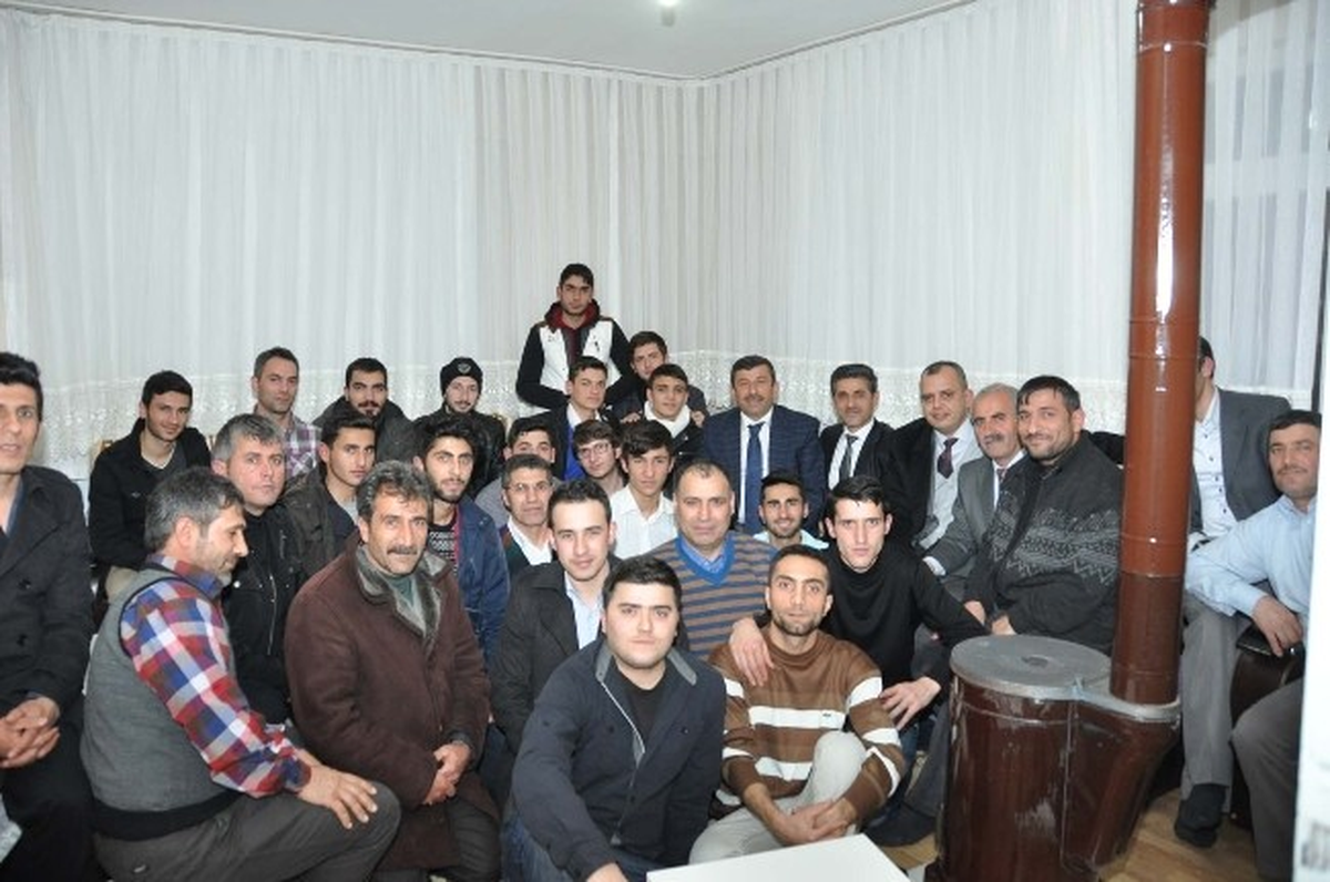 Başkan Karabacak, Gençlerle Buluştu