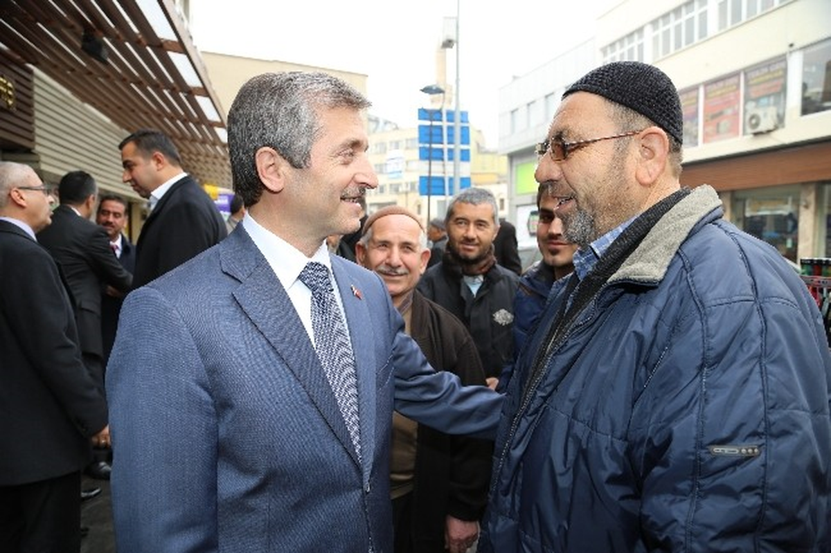 Başkan Tahmazoğlu Döner Kesip, Kebap Pişirdi